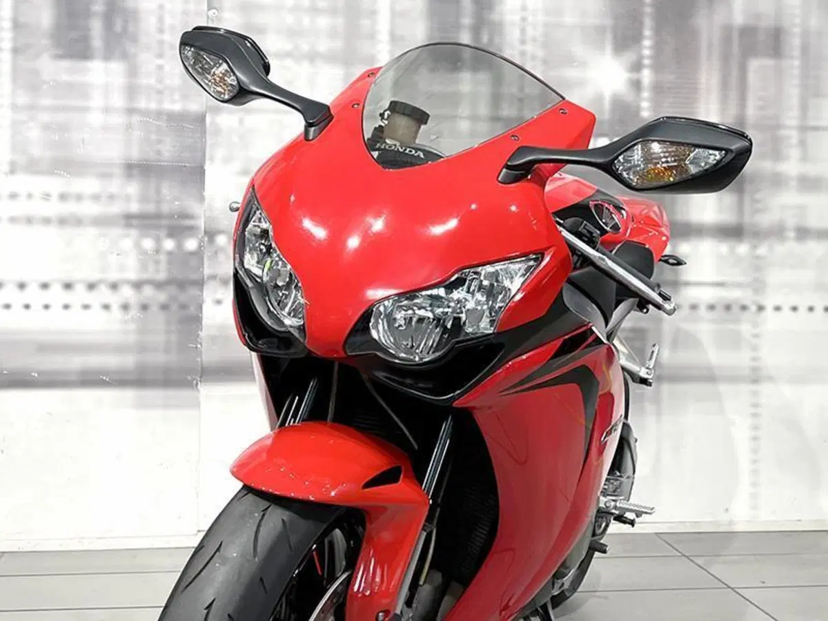 Honda CBR 1000 RR Fireblade (2012 - 16) (3)