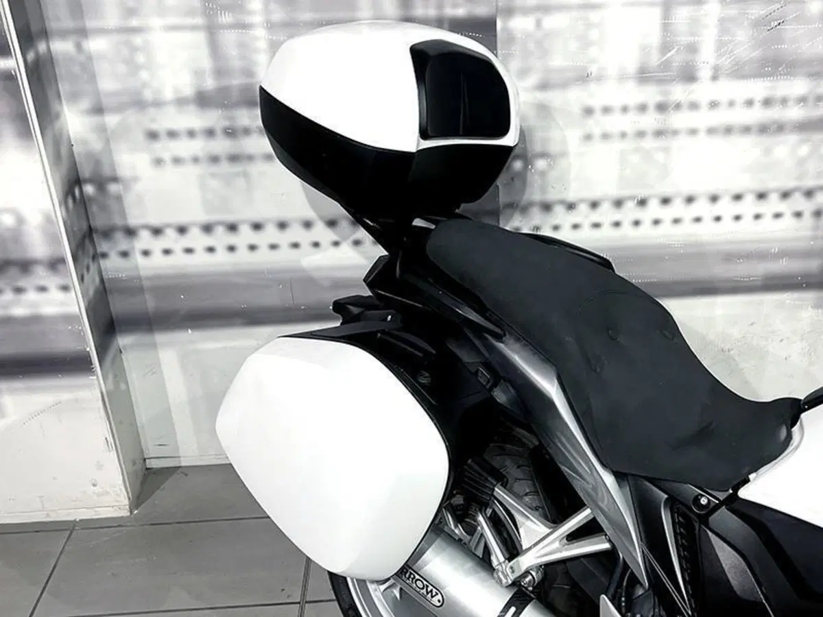 Honda VFR 1200 F ABS (2009 - 16) (4)