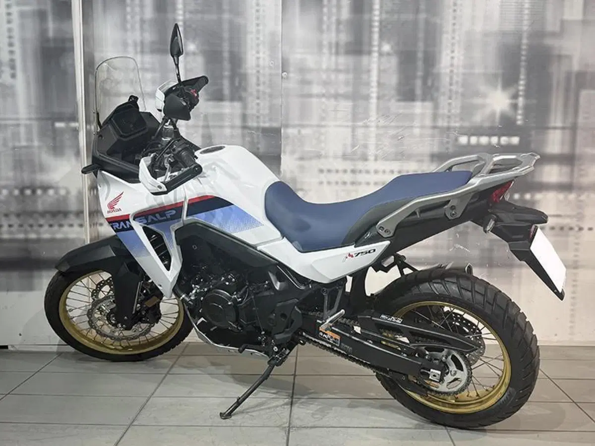 Honda Transalp XL750 (2023 - 24) (2)