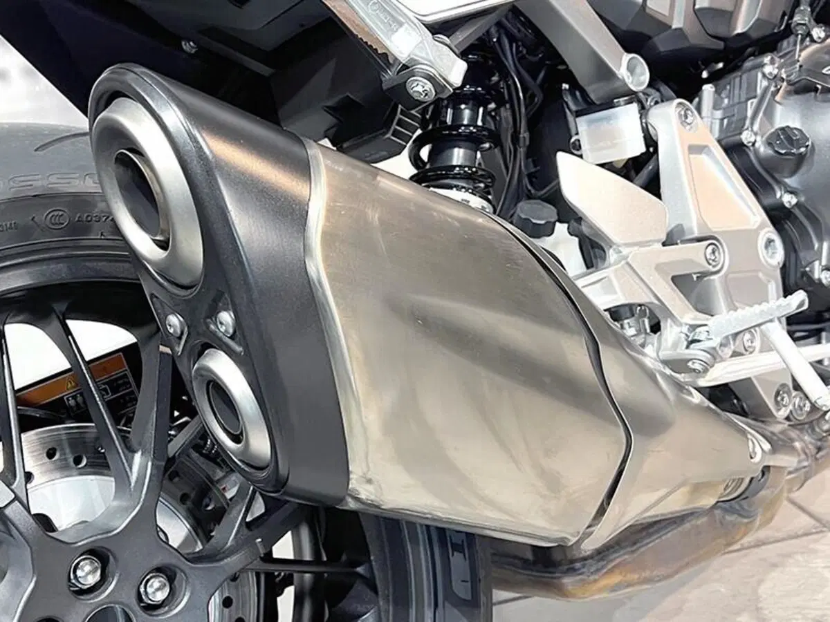 Honda CB 1000 R (2021 - 25) (3)