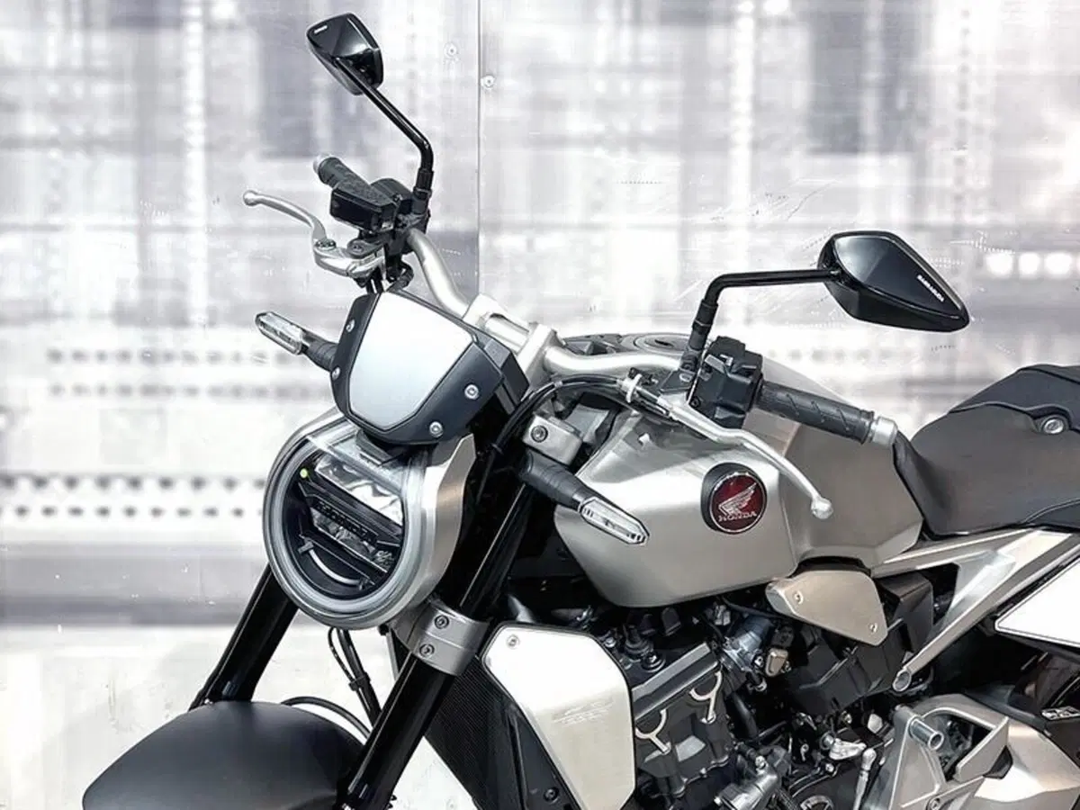 Honda CB 1000 R (2021 - 25) (5)