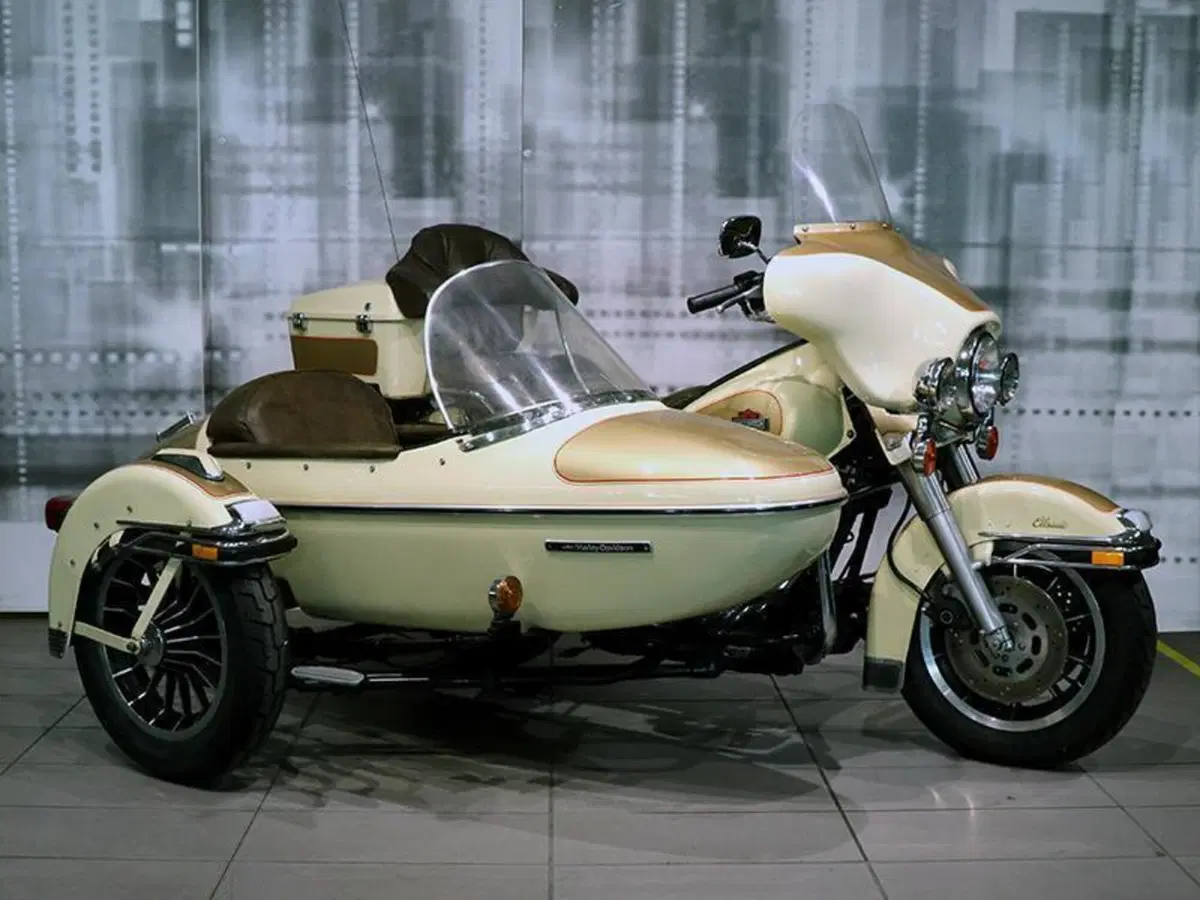 Harley-Davidson 1340 Electra Glide Classic (1989 - 93) - FLHTC
