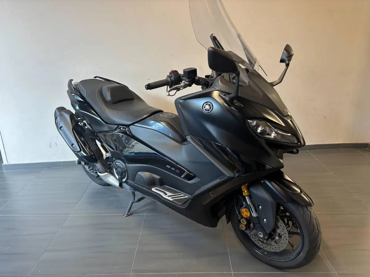 Yamaha T-Max 560 Tech Max (2022 - 24) (6)