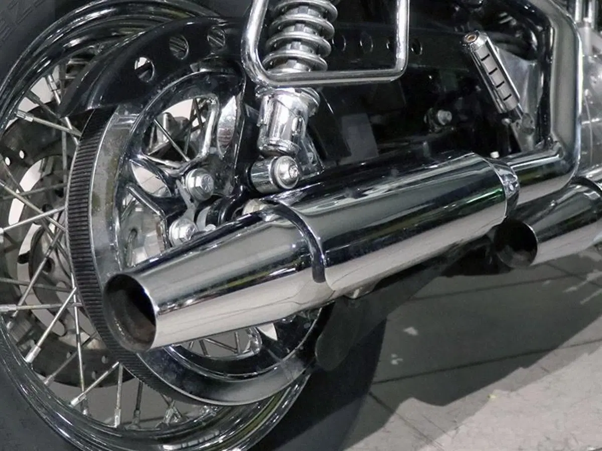 Harley-Davidson 883 (2006 - 07) - XL (4)