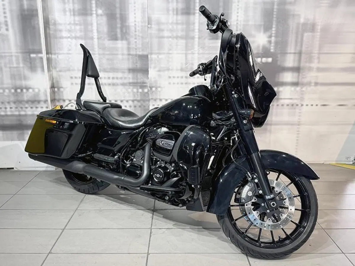 Harley-Davidson 114 Street Glide Special (2019 - 20) - FLHXS