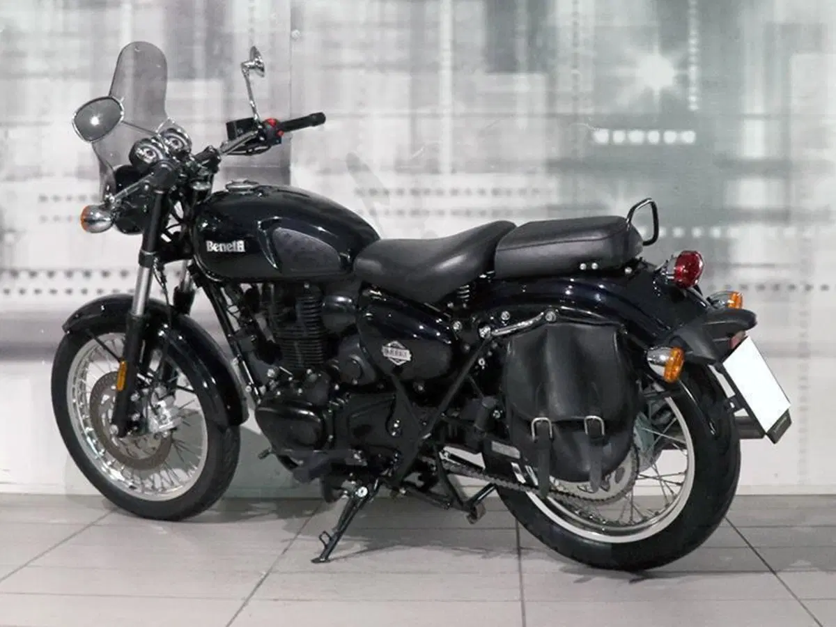 Benelli Imperiale 400 (2021 - 25) (2)