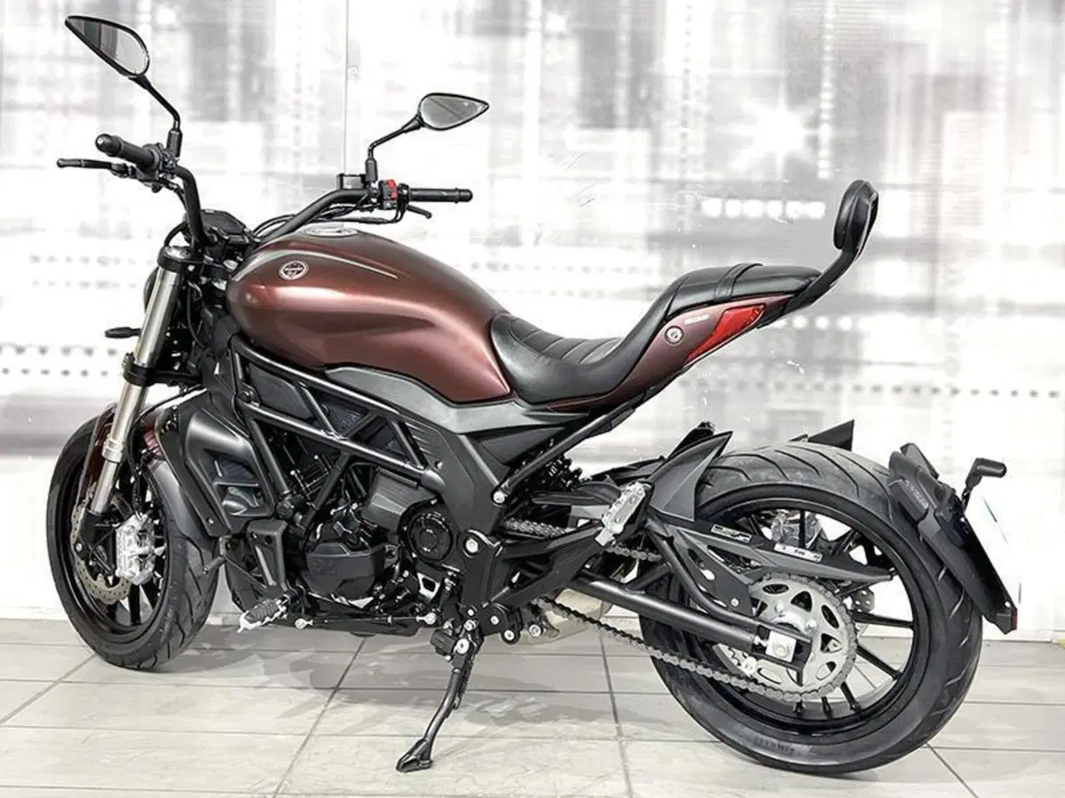 Benelli 502 C (2021 - 25) (2)