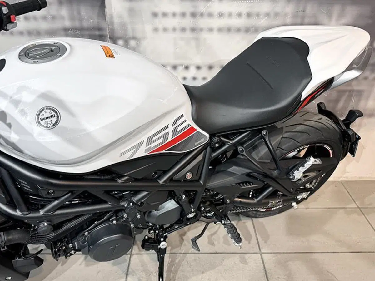 Benelli 752 S (2022 - 25) (3)