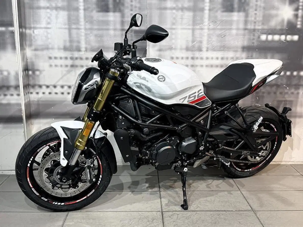Benelli 752 S (2022 - 25) (7)
