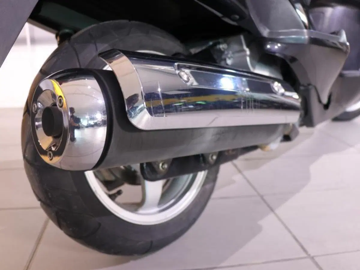 Suzuki Burgman AN 400 i.e. (2004 - 05) (9)
