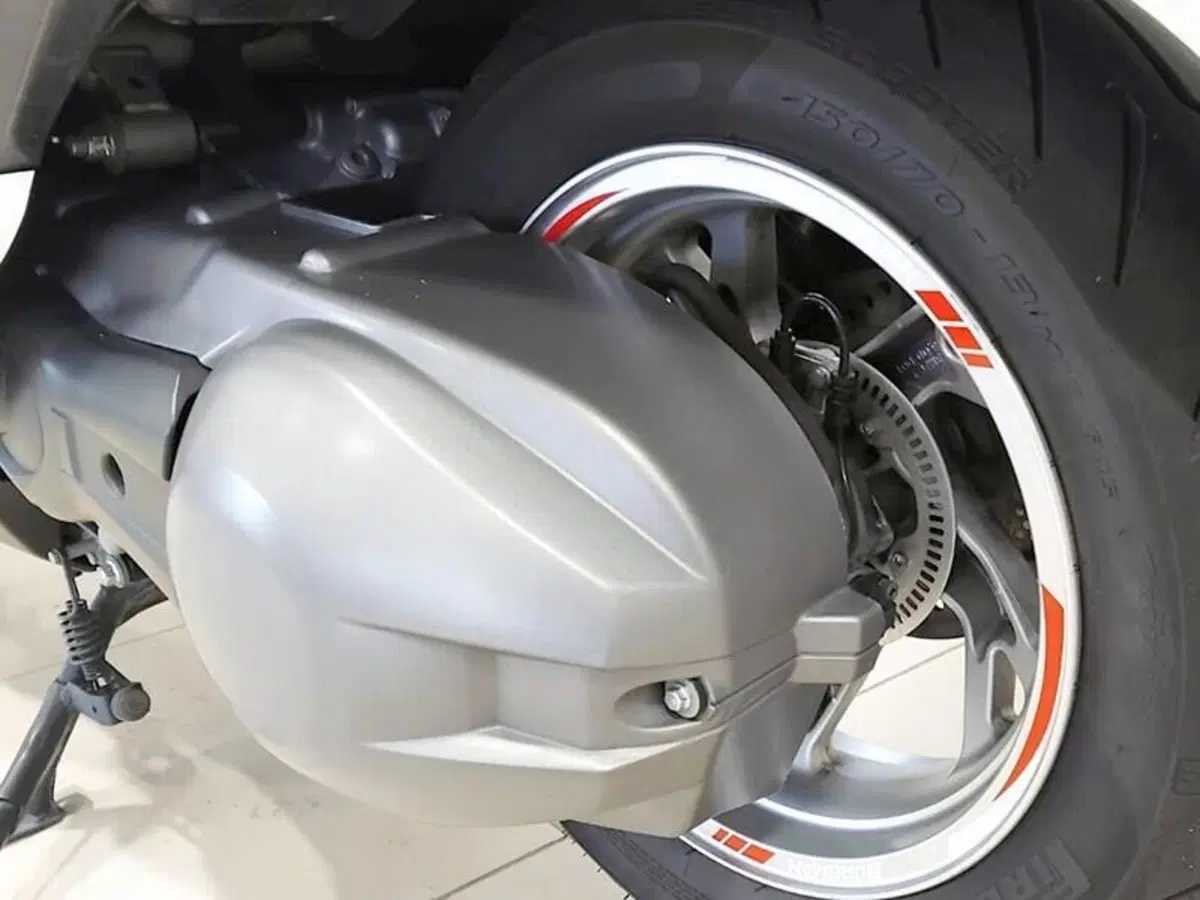 Suzuki Burgman AN 400 (2008 - 13) (8)