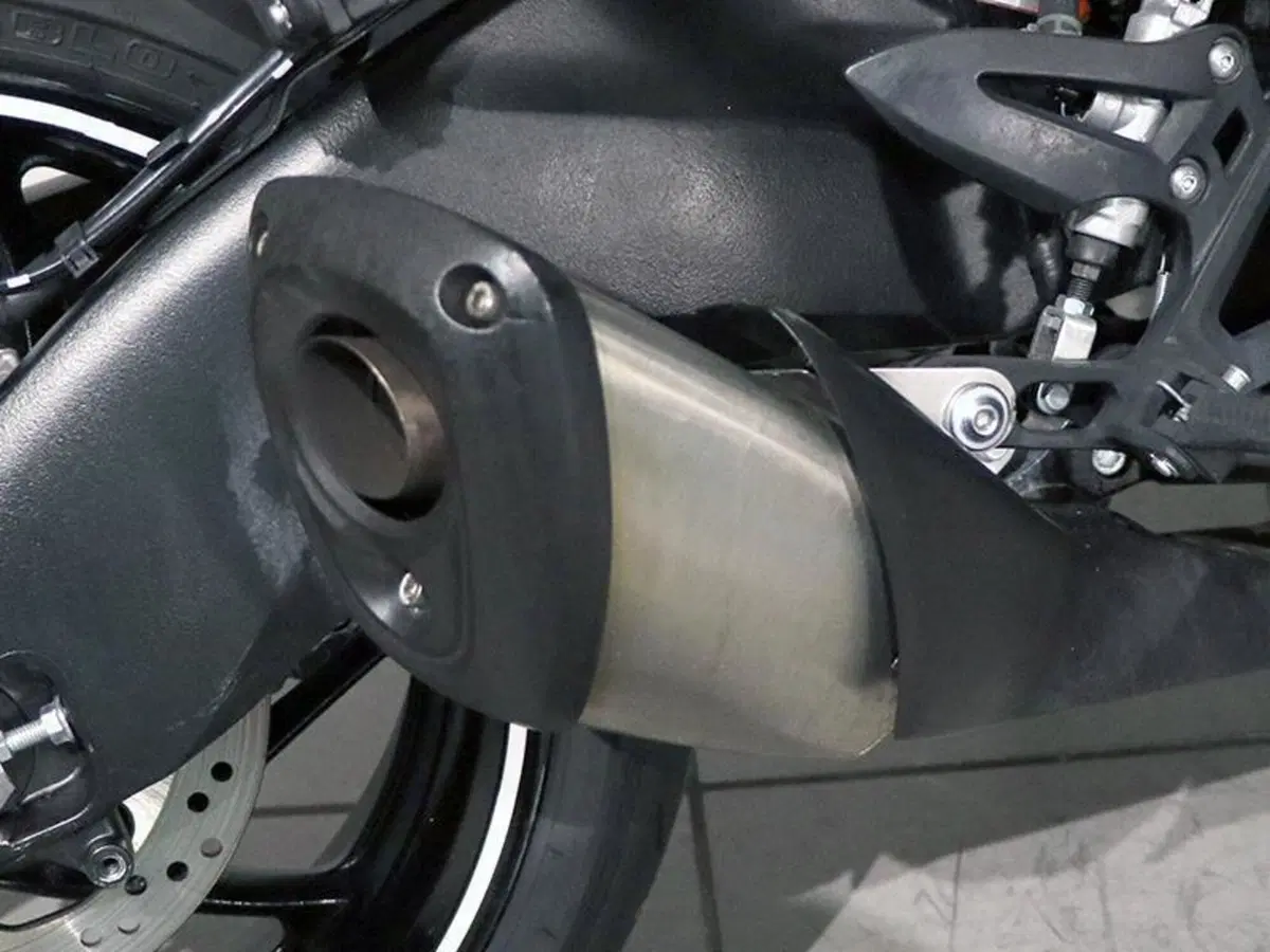 Suzuki GSX-R1000 (2012 - 15) (3)