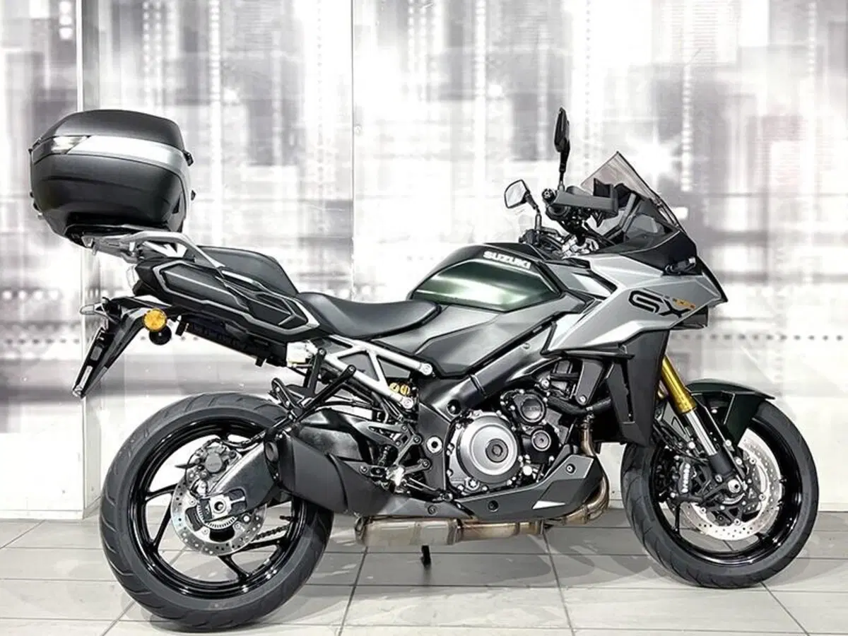 Suzuki GSX-S1000 (2021 - 25) (8)