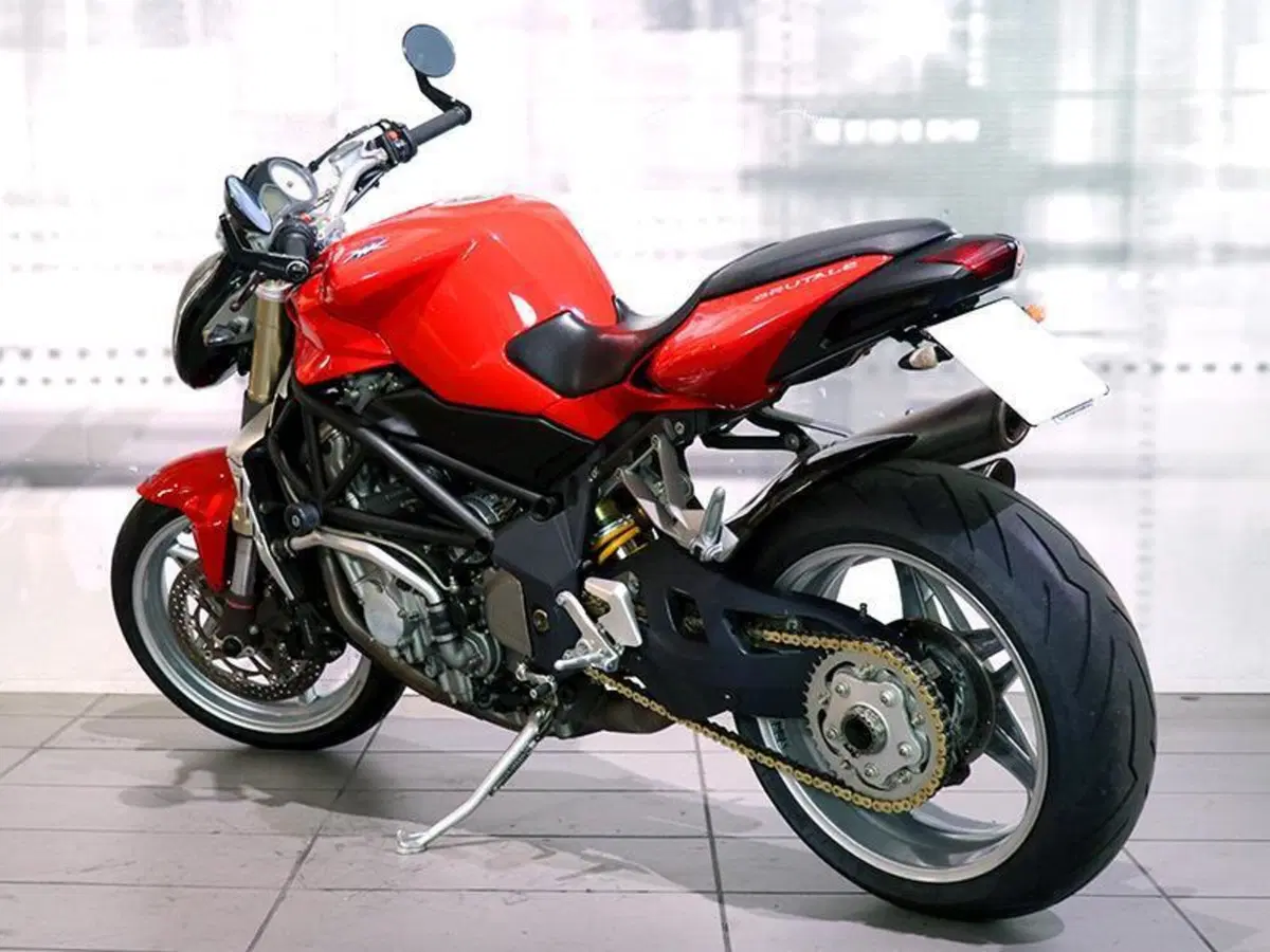 MV Agusta Brutale 910 S (2005 - 11) (2)