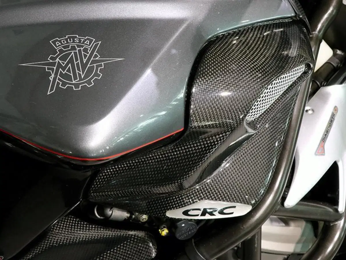 MV Agusta Brutale 910 S (2005 - 11) (3)
