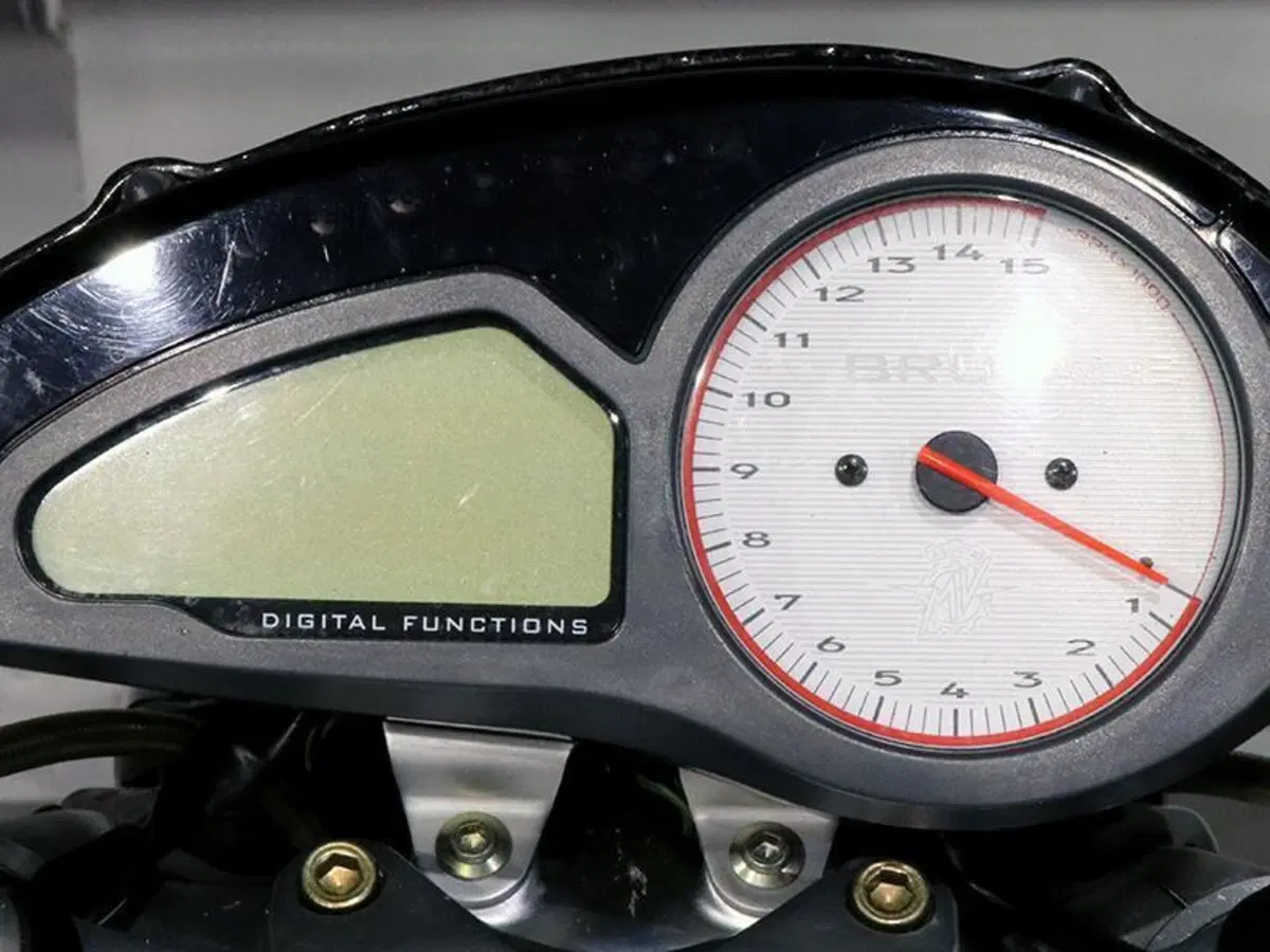 MV Agusta Brutale 910 S (2005 - 11) (6)