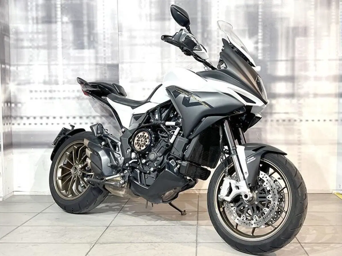 MV Agusta Turismo Veloce 800 Lusso SCS (2017 - 20)