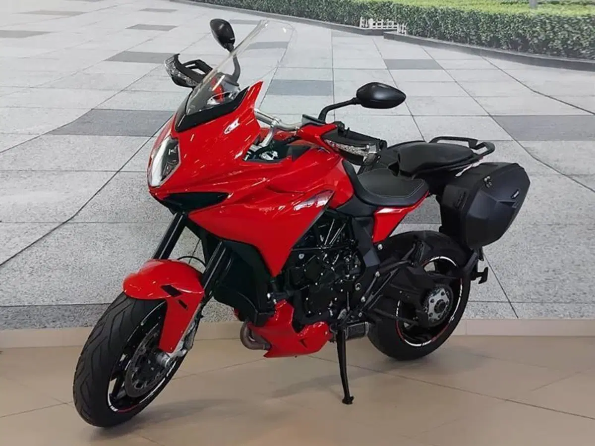 MV Agusta Turismo Veloce 800 Rosso (2021 - 23) (2)