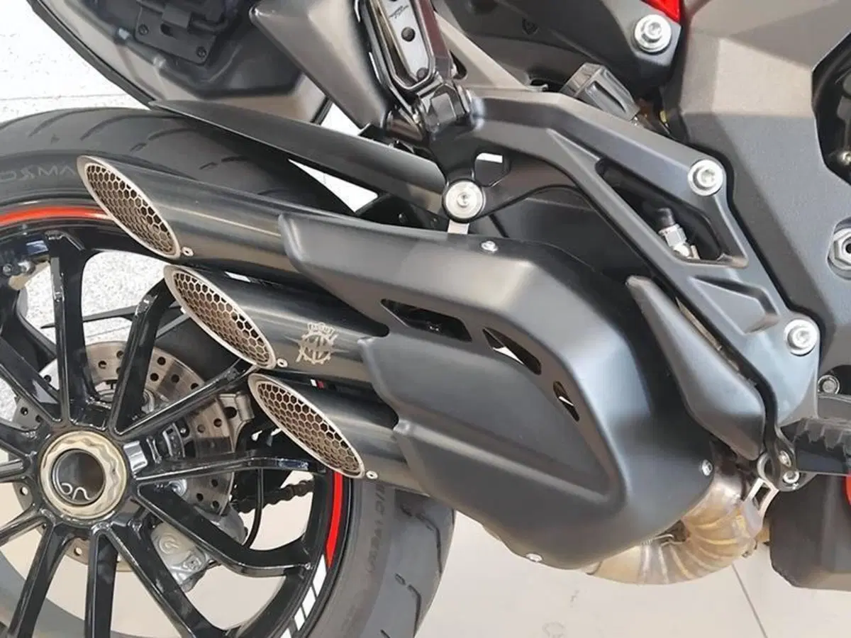 MV Agusta Turismo Veloce 800 Rosso (2021 - 23) (3)