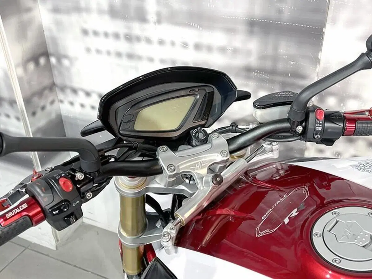 MV Agusta Brutale 800 (2012 - 15) (6)