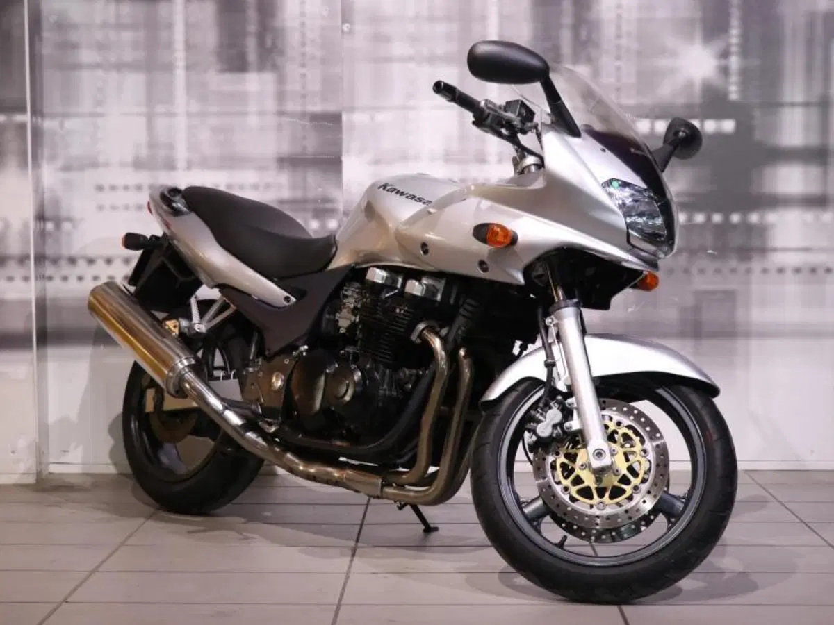 Kawasaki ZR-7 (2001 - 04)
