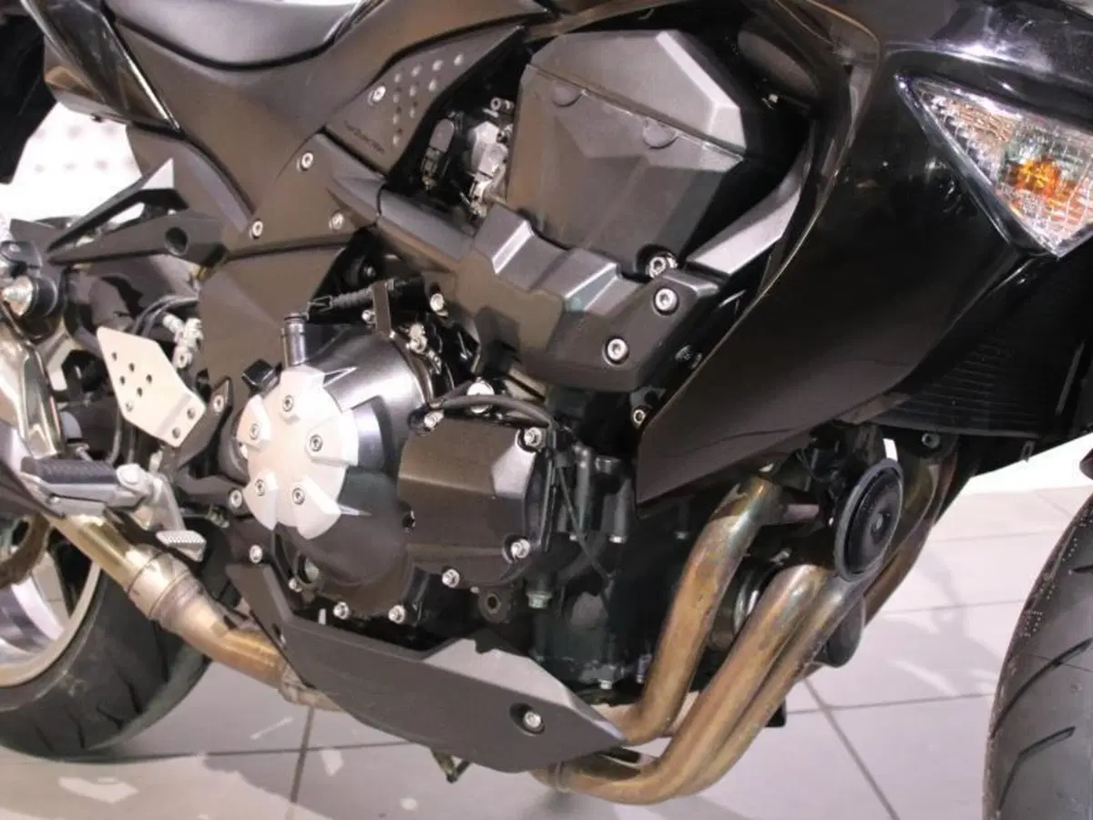 Kawasaki Z 1000 (2007 - 09) (3)