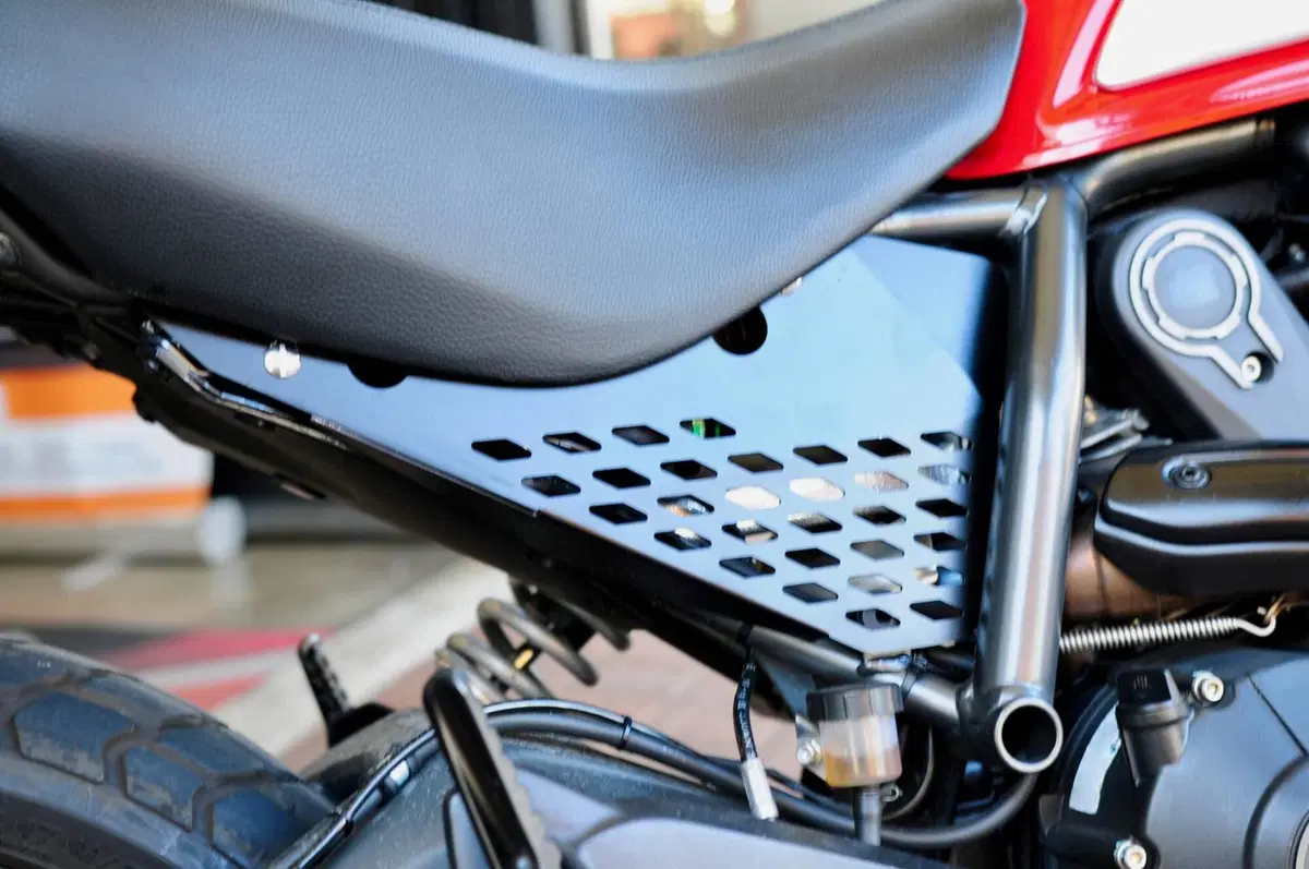 Ducati Scrambler 800 Icon (2015 - 16) (9)
