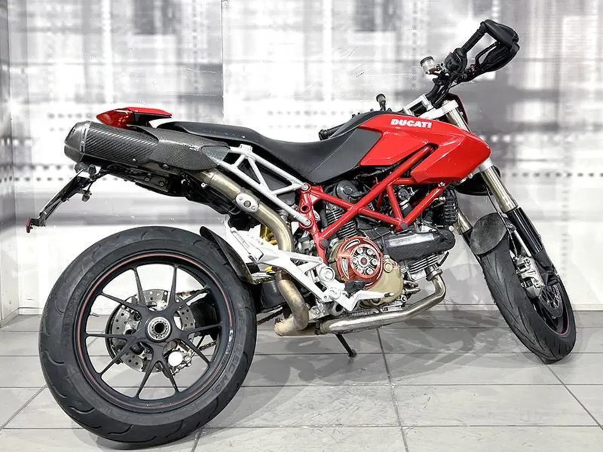 Ducati Hypermotard 1100 S (2007 - 09) (8)