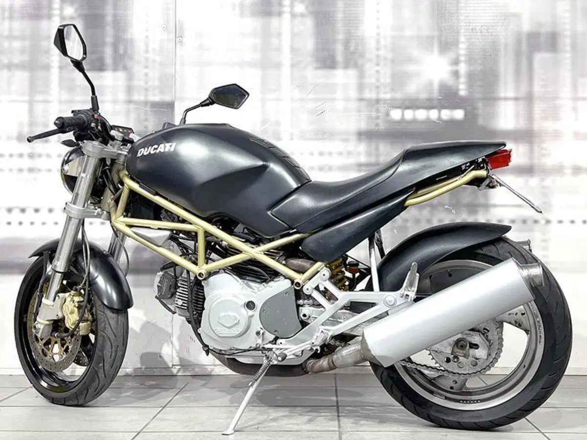 Ducati Monster 600 (1994 - 02) (2)