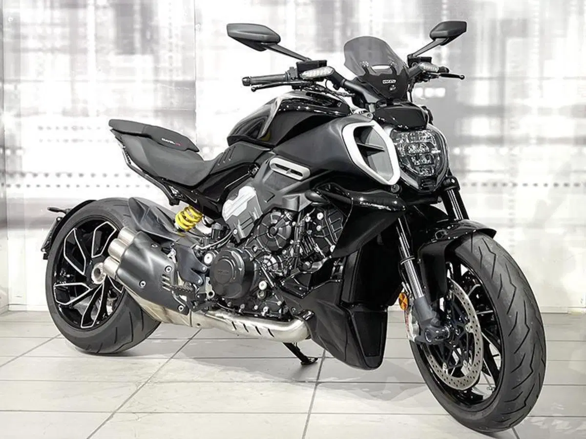 Ducati Diavel V4 (2023 - 26)