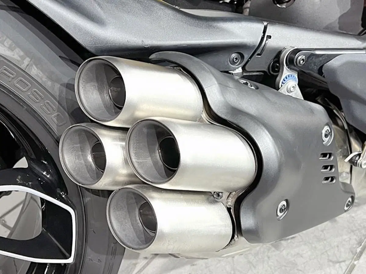 Ducati Diavel V4 (2023 - 26) (3)