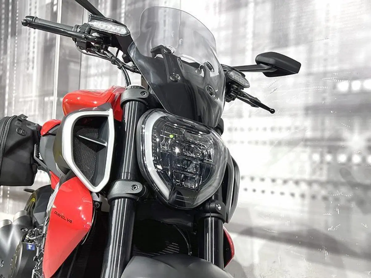 Ducati Diavel V4 (2023 - 26) (9)