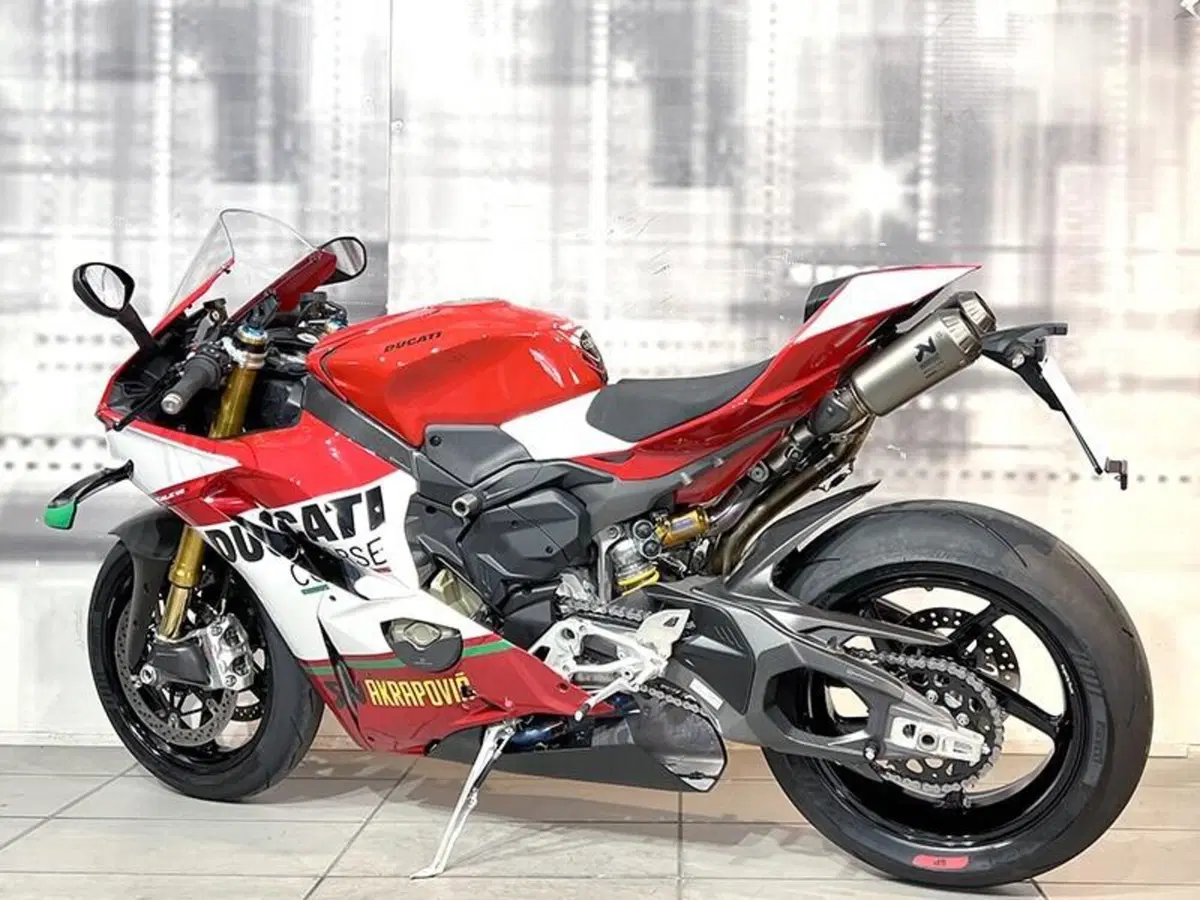 Ducati Panigale V4 S (2025 - 26) (2)