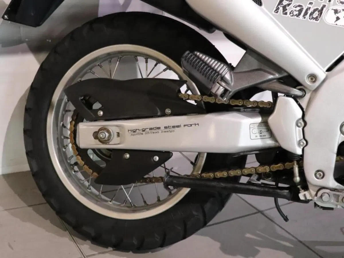Aprilia Pegaso 650 (1997 - 00) (4)