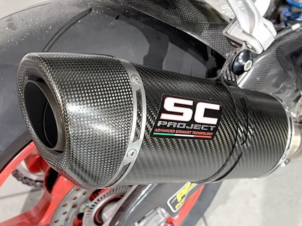 Aprilia RSV4 RR (2017 - 18) (3)