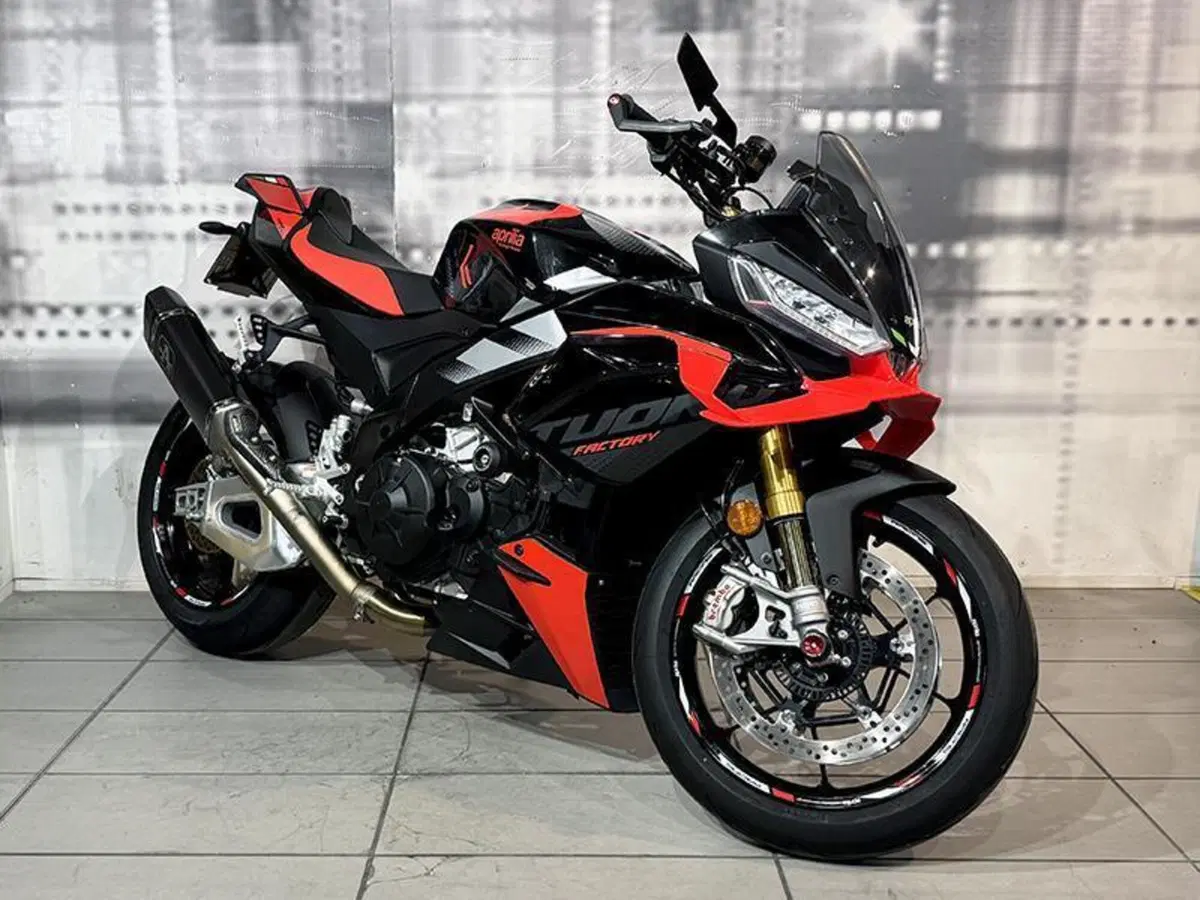 Aprilia Tuono V4 (2025 - 26)