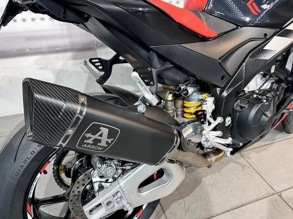 Aprilia Tuono V4 (2025 - 26) (3)