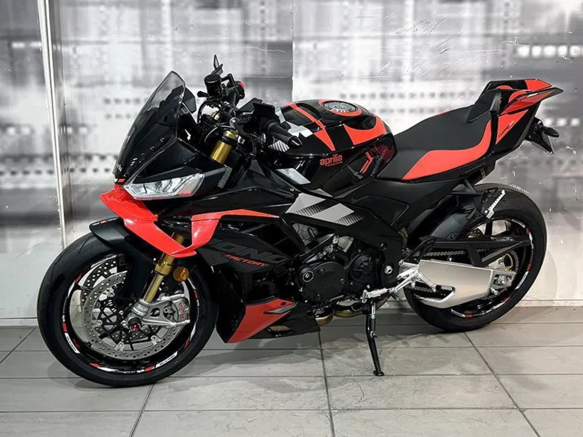 Aprilia Tuono V4 (2025 - 26) (7)