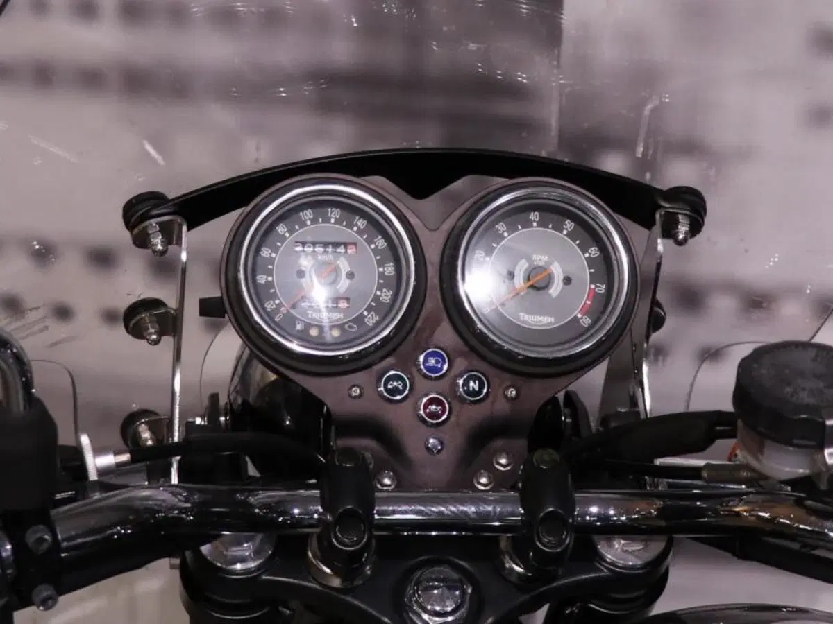 Triumph Bonneville (2007 - 16) (6)