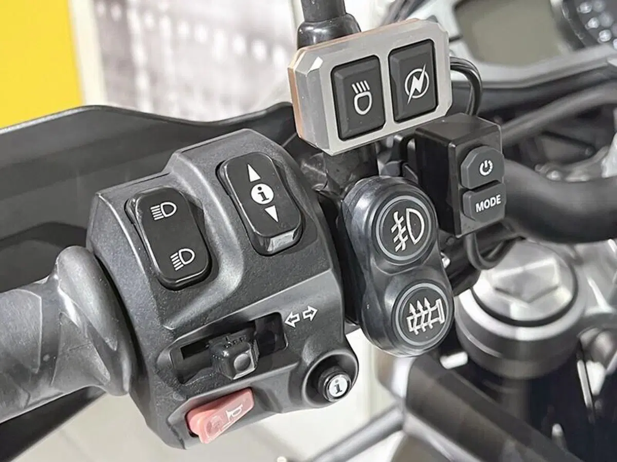 Triumph Tiger 800 XRx (2015 - 17) (5)
