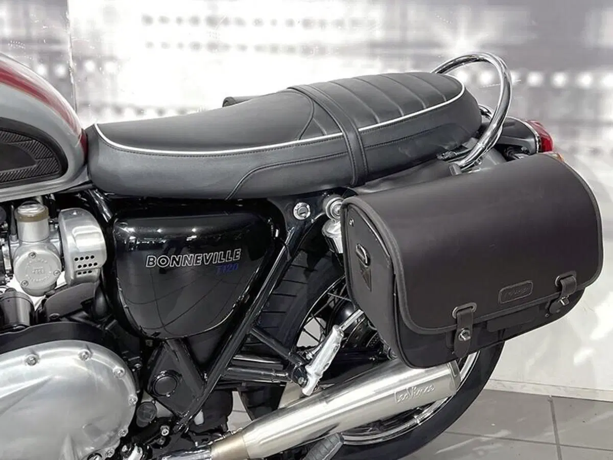 Triumph Bonneville T120 (2016 - 20) (3)