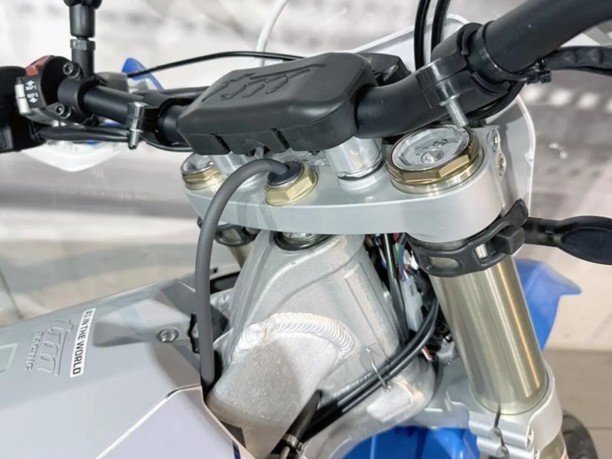 Tm Moto SMR 450 ES Fi 4T (2023 - 24) (5)
