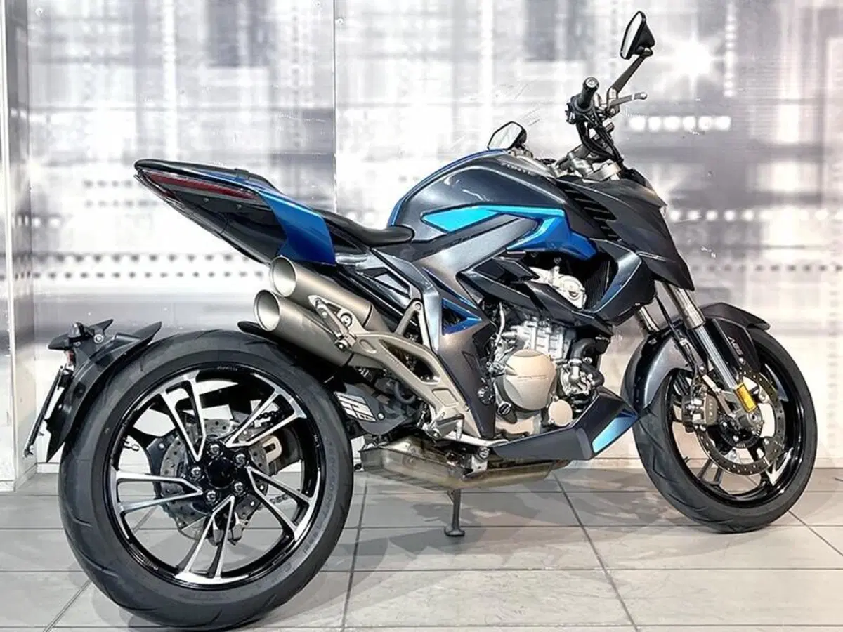 Zontes ZT310-R1 (2022 - 23) (7)