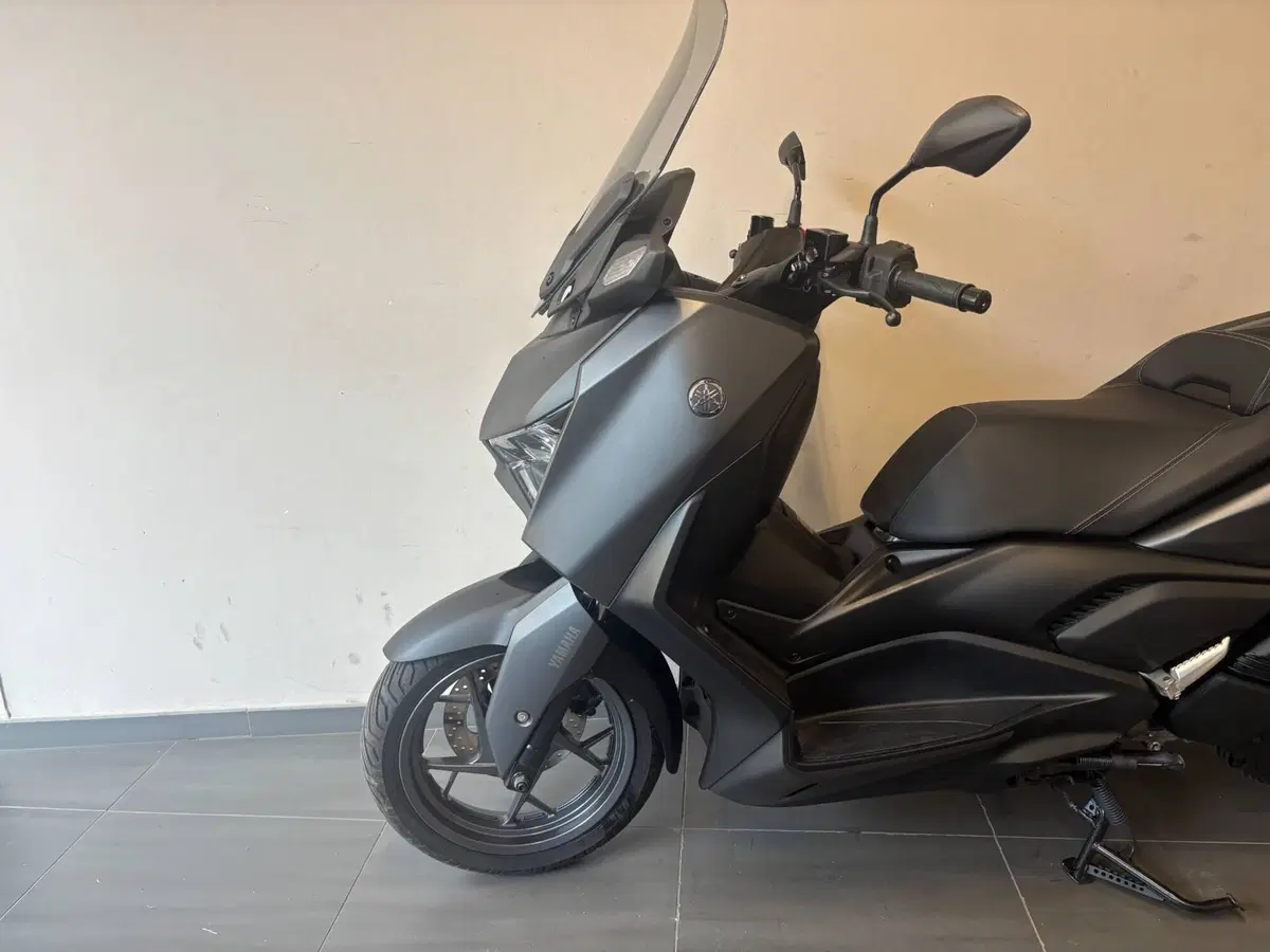Yamaha X-Max 300 (2021 - 24) (2)
