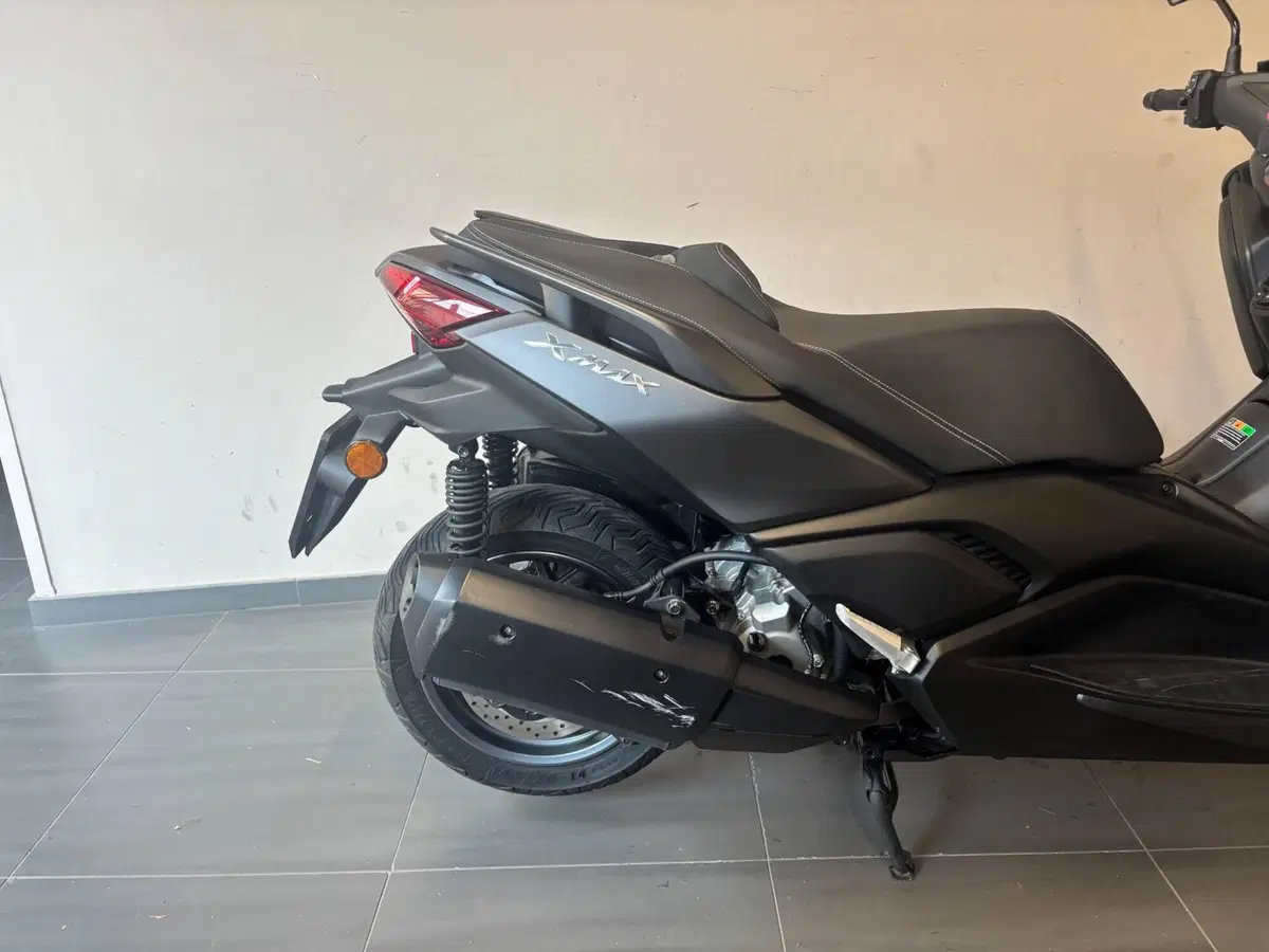 Yamaha X-Max 300 (2021 - 24) (8)