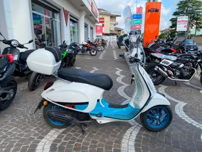 Vespa Primavera 150 (2024 - 25) usata