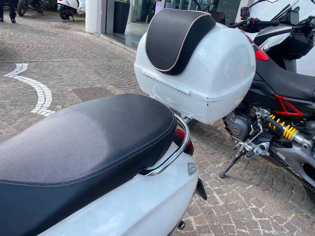 Vespa Primavera 150 (2024 - 25) (10)