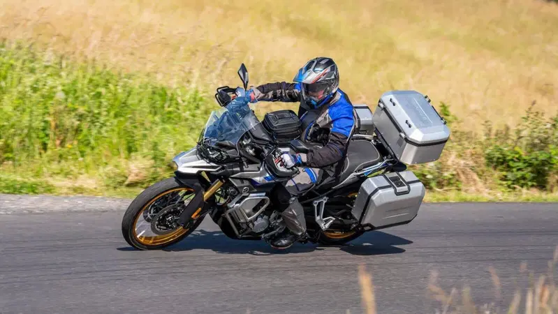 Wunderlich veste la VOGE DS900X