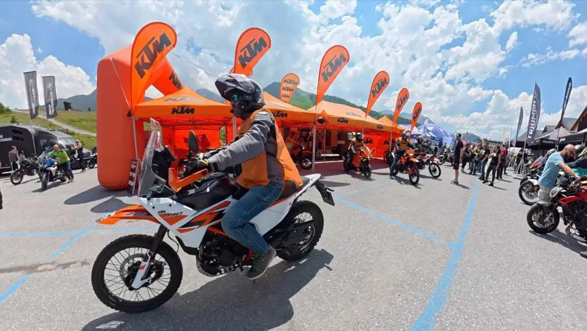 Record all’8° Adventour Fest di Sestriere: oltre 3.000 test ride! (3)