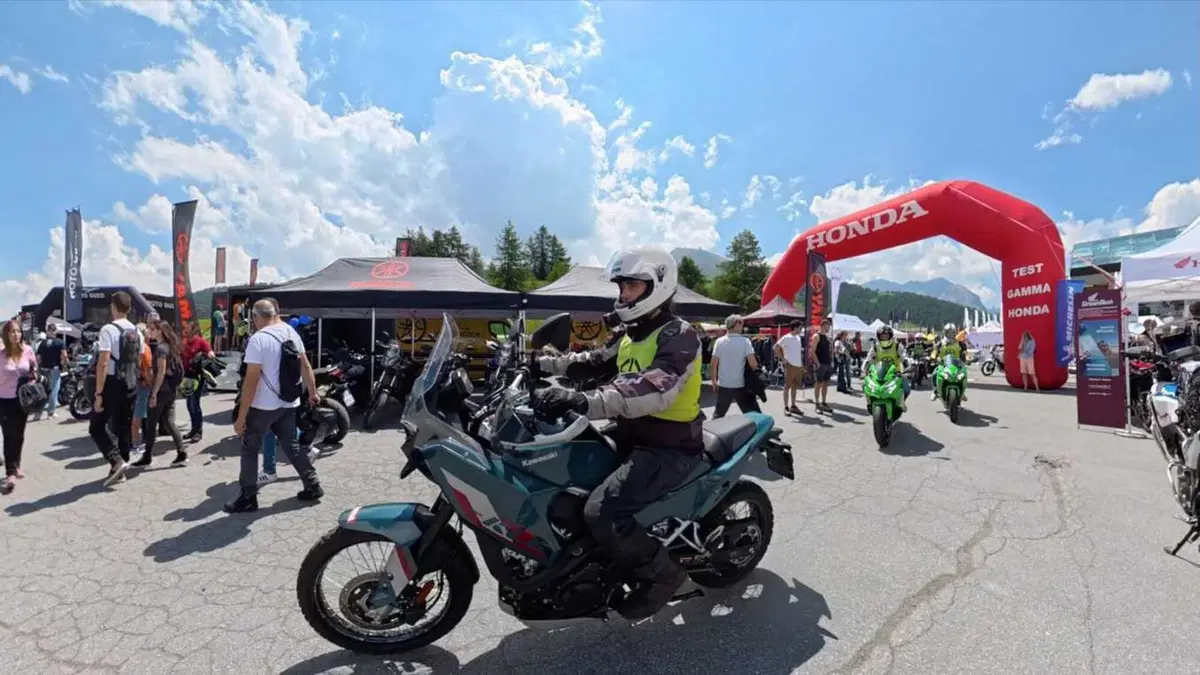 Record all’8° Adventour Fest di Sestriere: oltre 3.000 test ride! (50)